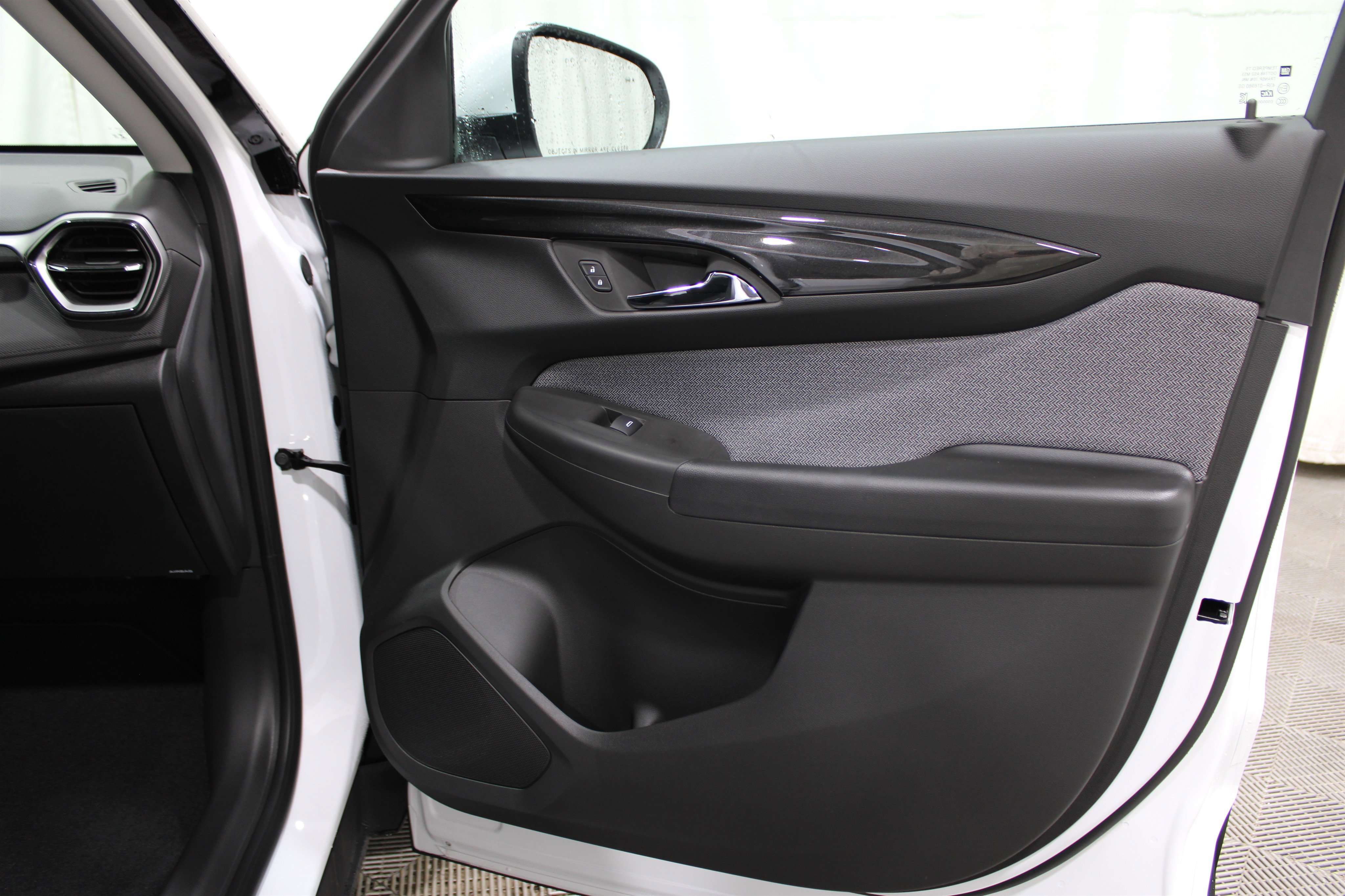 New 2026 Chevrolet TrailBlazer LT w/ Driver Confidence Package FWD image 30
