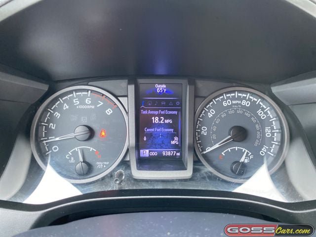 Used 2017 Toyota Tacoma TRD Sport w/ Tow Package (A/T) AWD/4WD image 19
