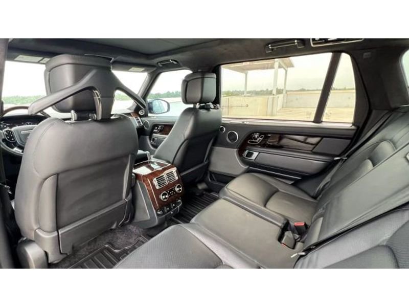 Used 2019 Land Rover Range Rover Long Wheelbase Supercharged image 28