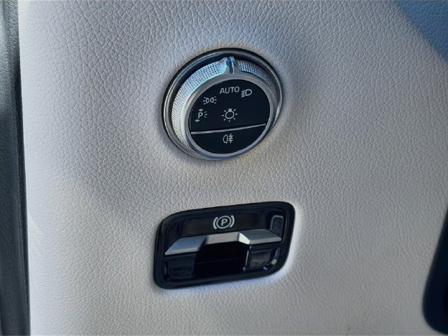 Certified 2026 Mercedes-Benz GLC 300 4MATIC image 9
