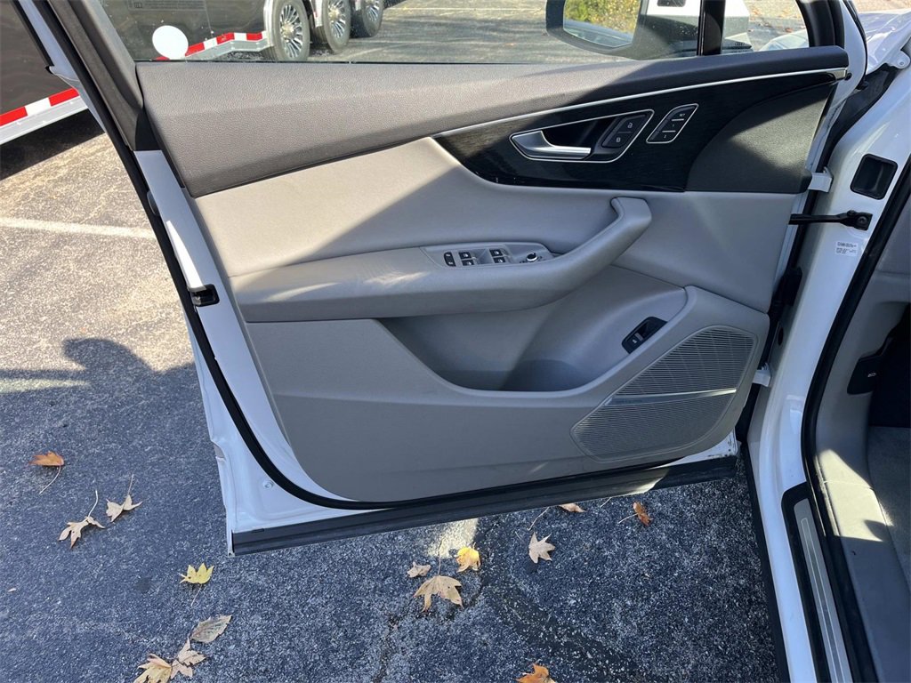 Used 2022 Audi Q7 3.0T Premium Plus image 19