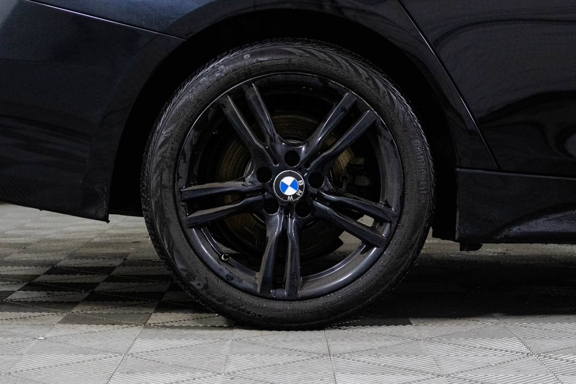Used 2017 BMW 340i xDrive Sedan AWD/4WD image 38