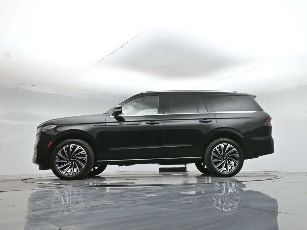 Used 2025 Lincoln Navigator Black Label image 53