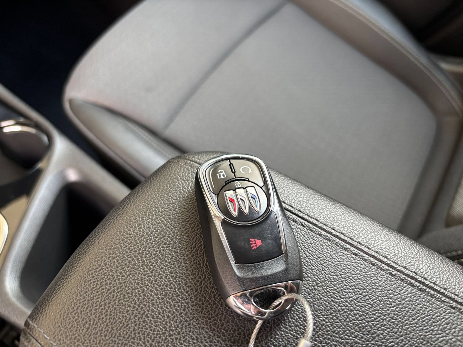 Used 2025 Buick Encore GX Preferred FWD image 44