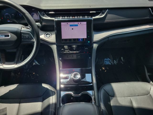 Used 2021 Jeep Grand Cherokee L Limited AWD/4WD image 14