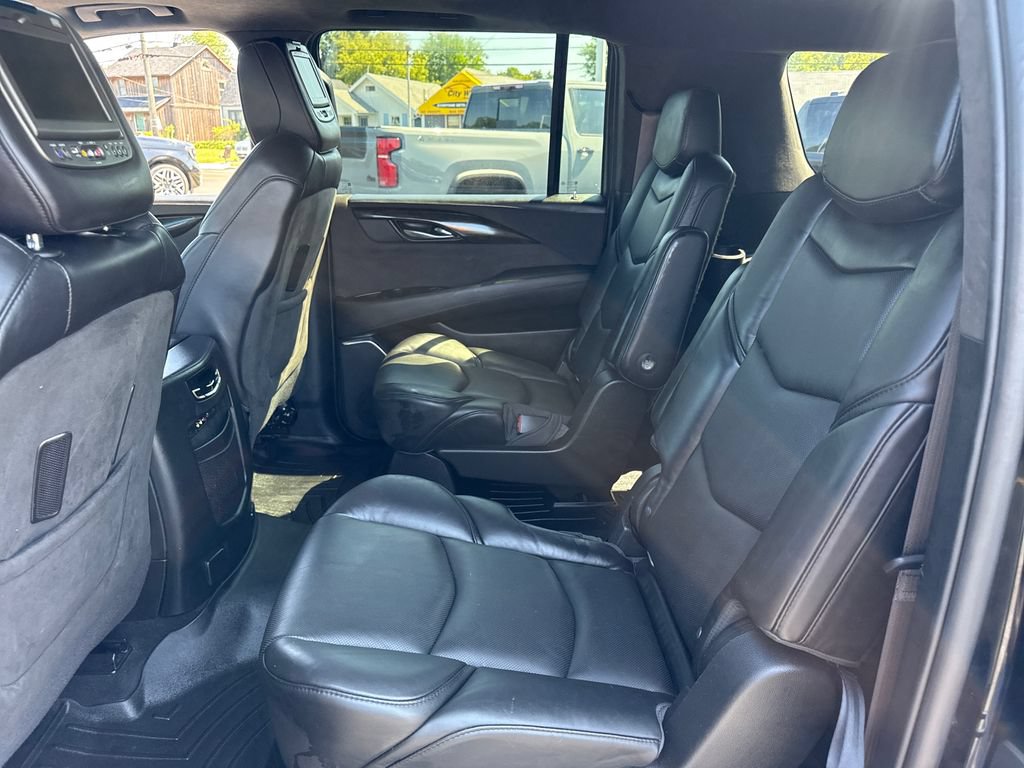 Used 2016 Cadillac Escalade ESV Platinum AWD/4WD image 19