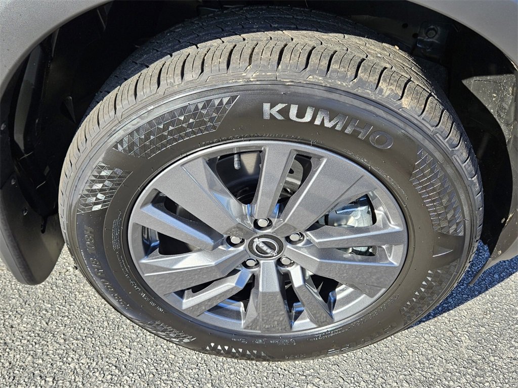 New 2025 Nissan Pathfinder SV w/ SV Premium Package image 15