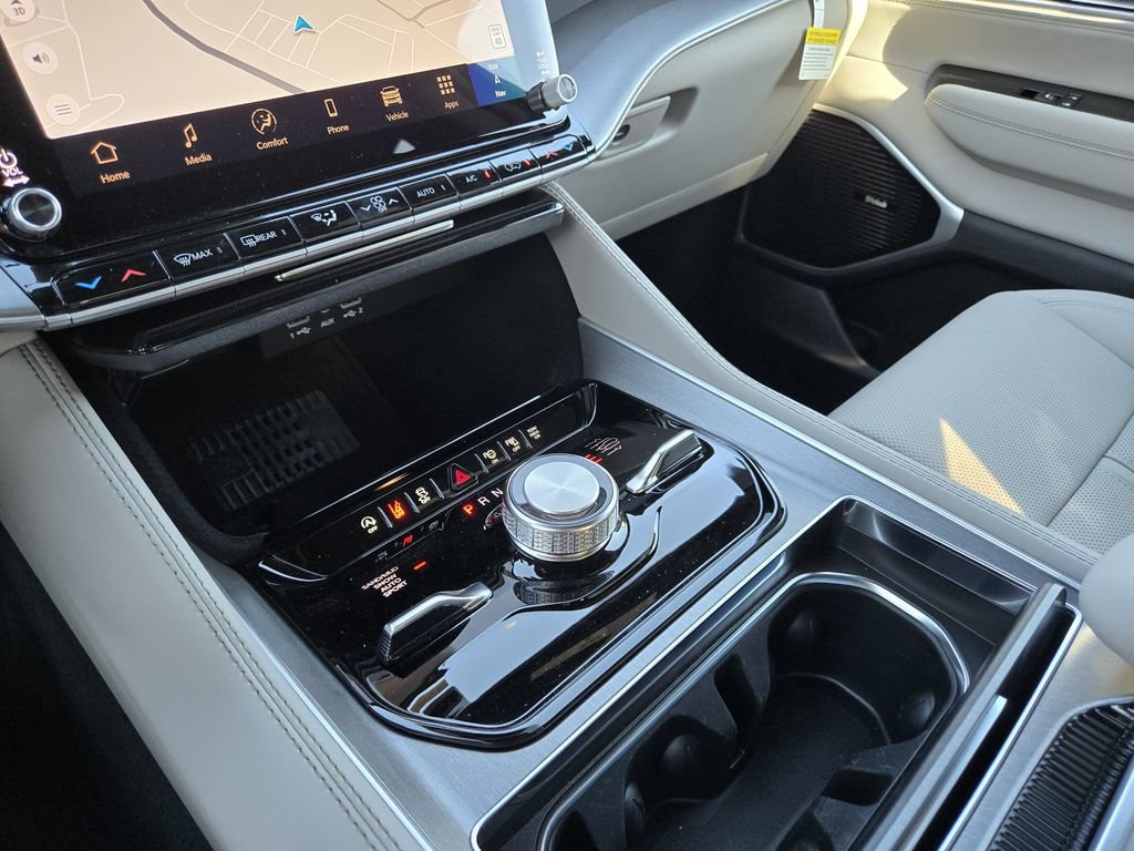New 2026 Jeep Grand Wagoneer L Limited AWD/4WD image 12