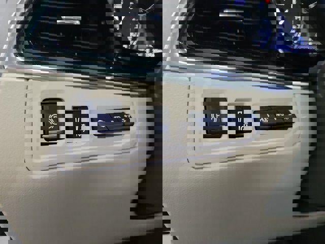 Used 2021 Cadillac XT6 Premium Luxury image 14