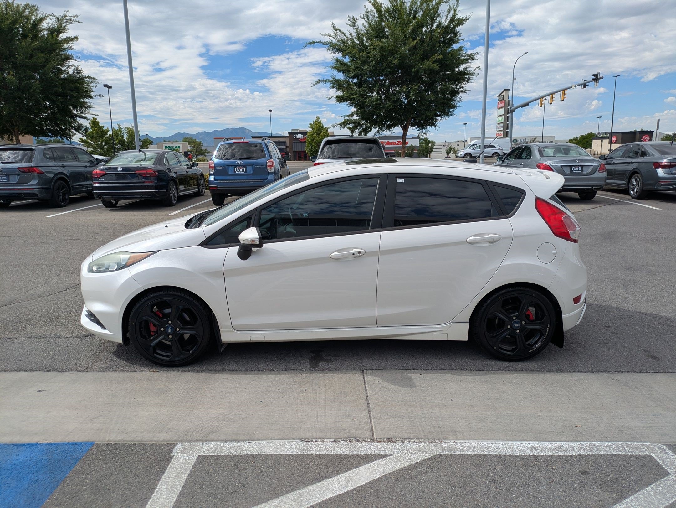 Used 2019 Ford Fiesta ST FWD image 9