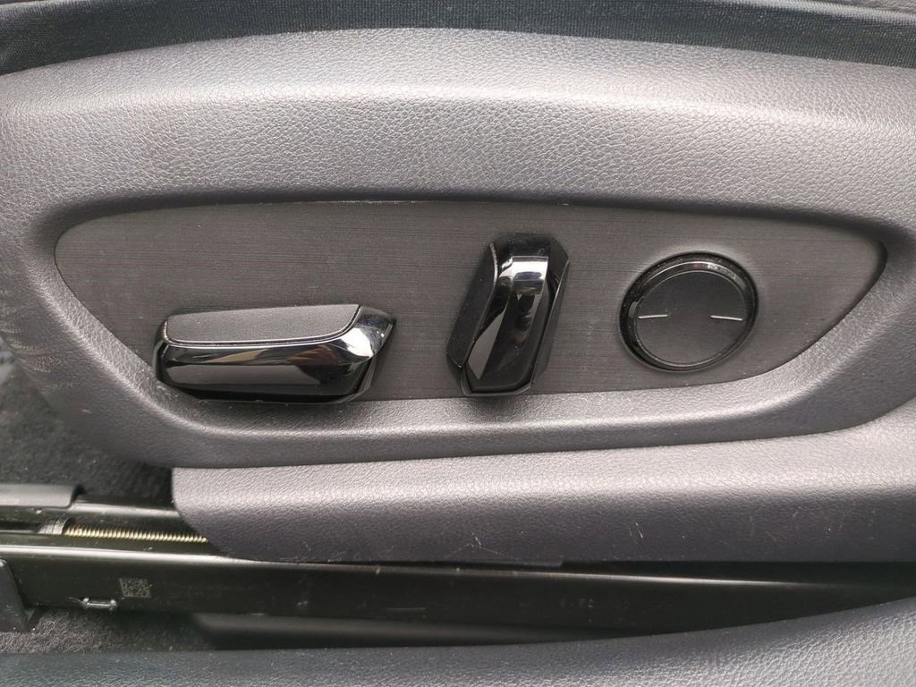 Used 2019 Lexus ES 350 image 19