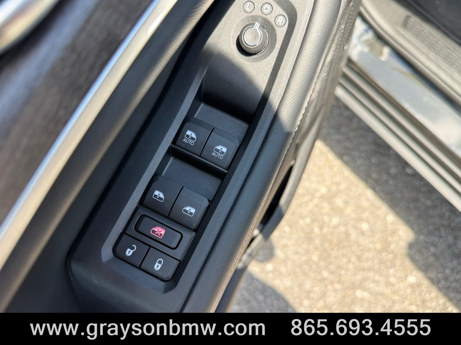 Used 2022 Jeep Grand Cherokee L Limited AWD/4WD image 15