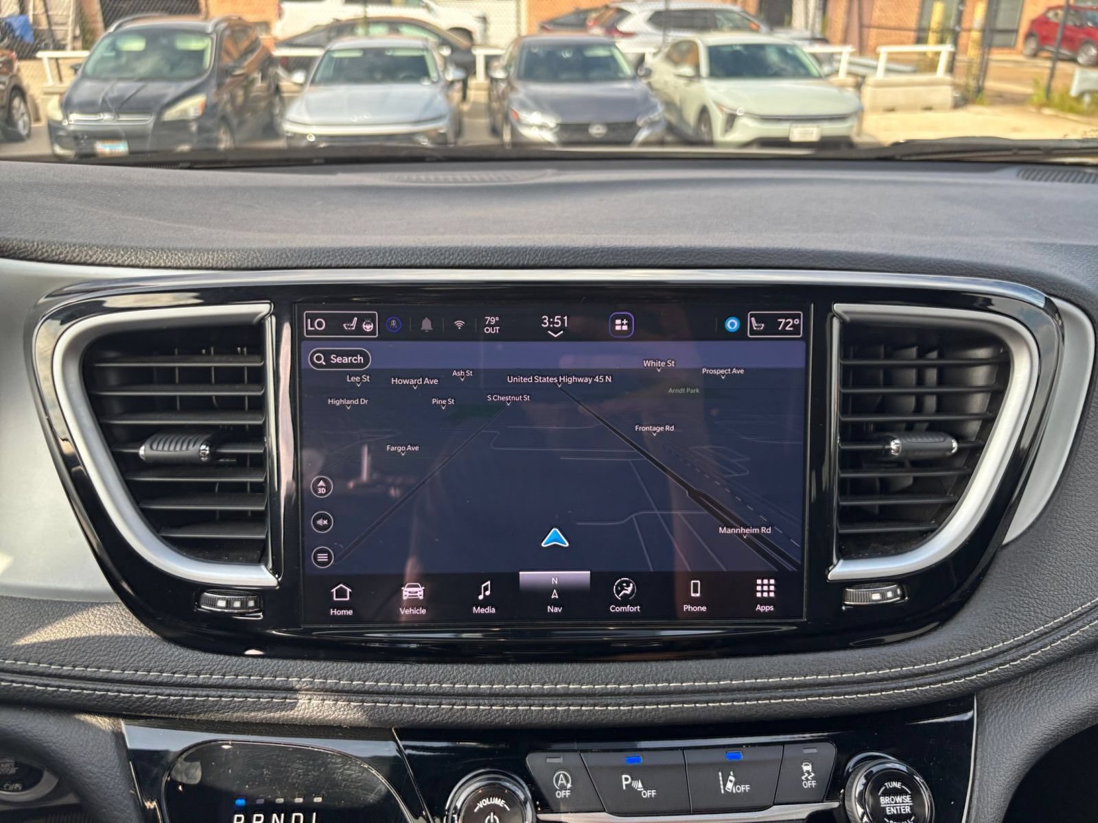 Used 2025 Chrysler Pacifica Limited FWD image 19