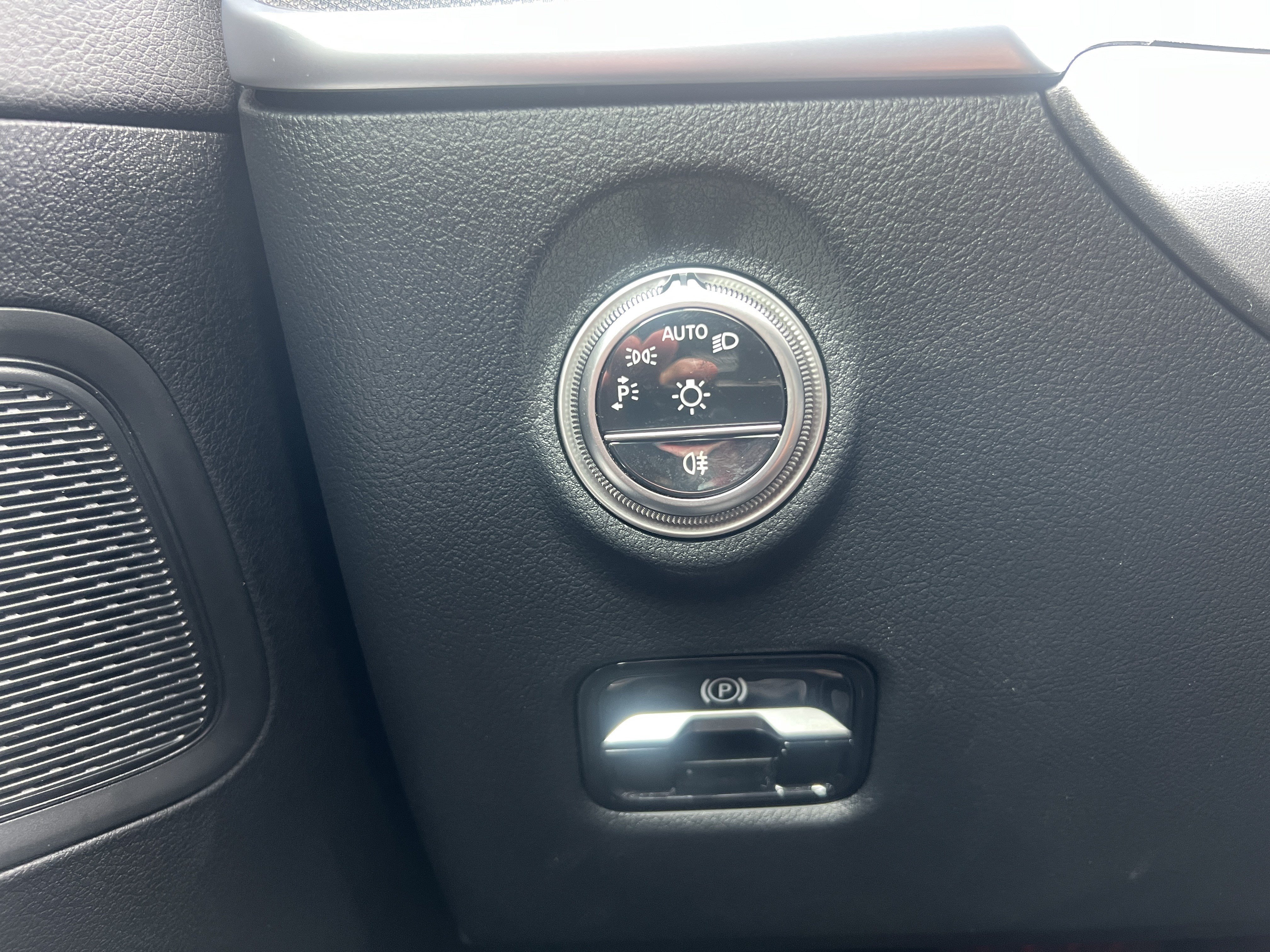Certified 2025 Mercedes-Benz C 300 4MATIC Sedan image 18