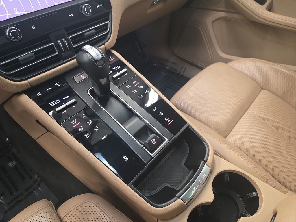Used 2023 Porsche Macan image 25