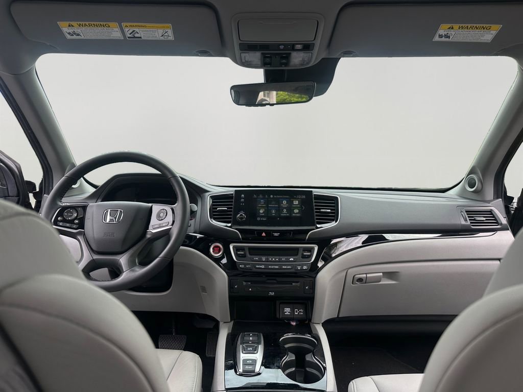 Used 2021 Honda Pilot Touring image 10
