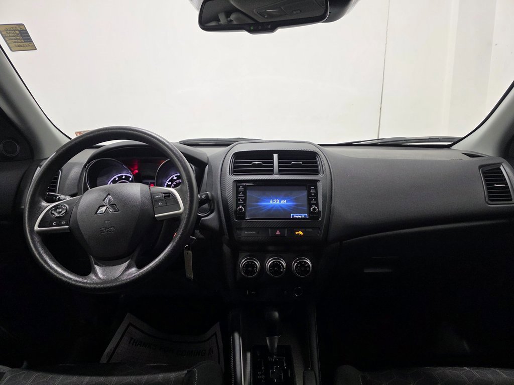 Used 2023 Mitsubishi Outlander Sport ES image 2