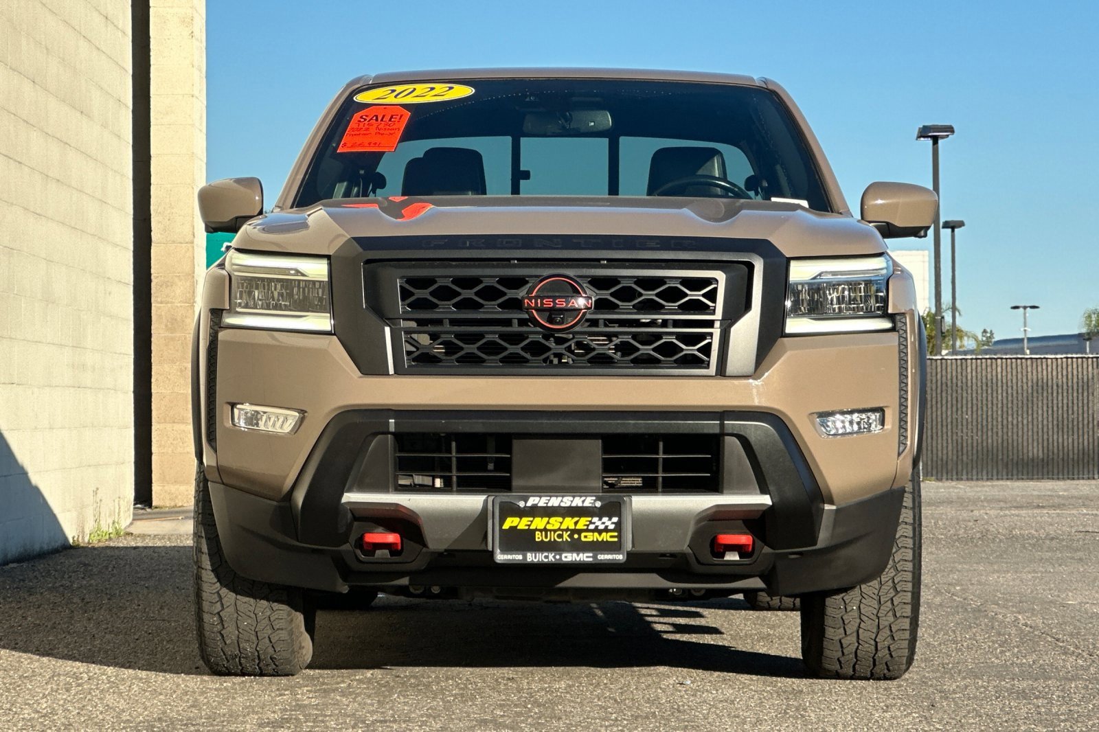 Used 2022 Nissan Frontier Pro-X w/ Pro-X Premium Package image 9