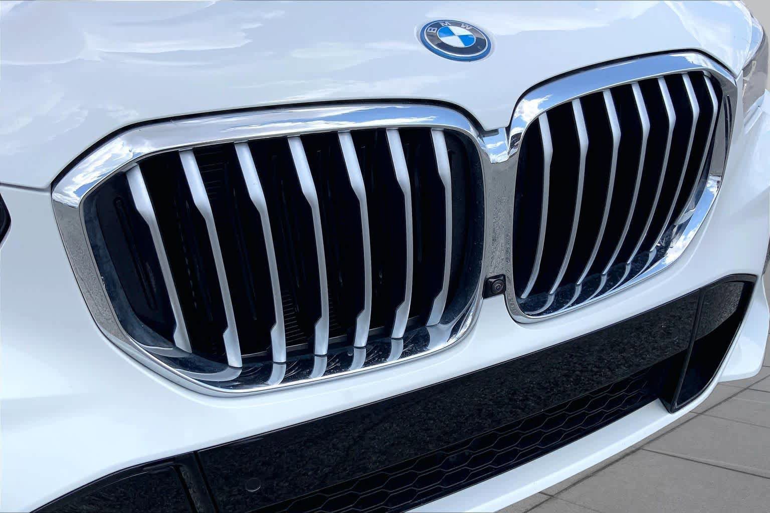 Used 2023 BMW X5 xDrive45e w/ M Sport Package AWD/4WD image 29
