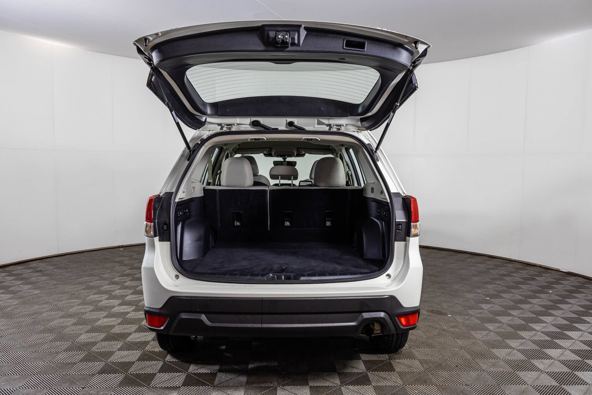 Used 2023 Subaru Forester AWD/4WD image 38