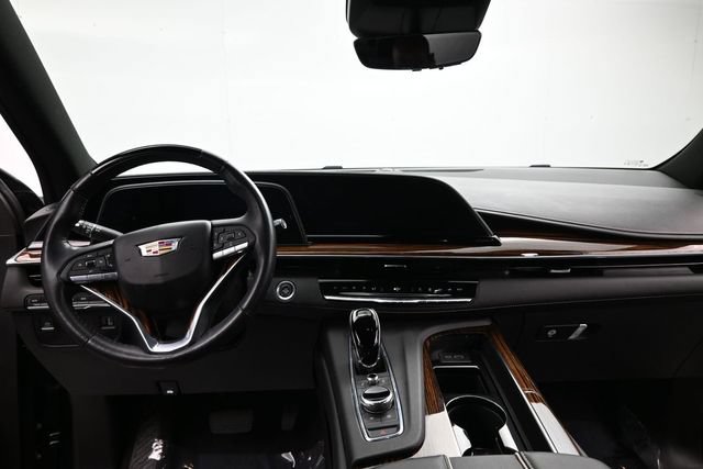 Used 2023 Cadillac Escalade ESV Premium Luxury w/ LPO, Radiant Package AWD/4WD image 15