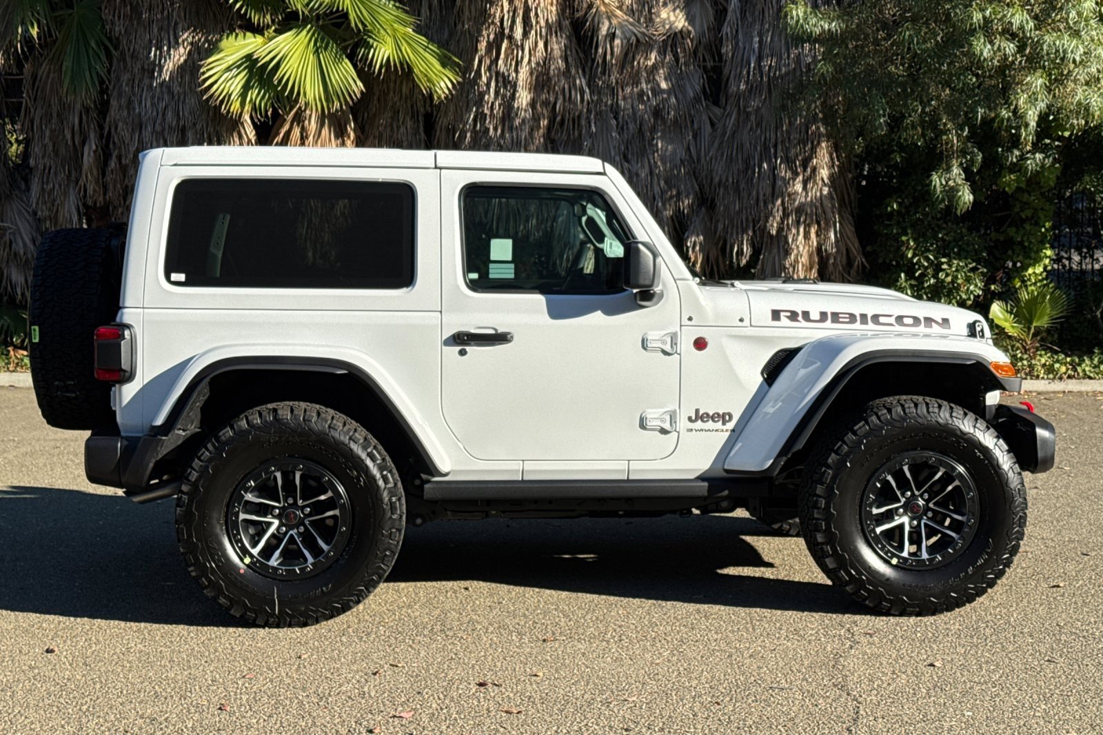 New 2026 Jeep Wrangler Rubicon w/ Xtreme 35 Tire Package image 2