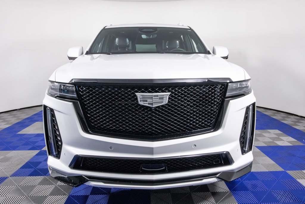 Used 2023 Cadillac Escalade V w/ LPO, ONYX Package image 2