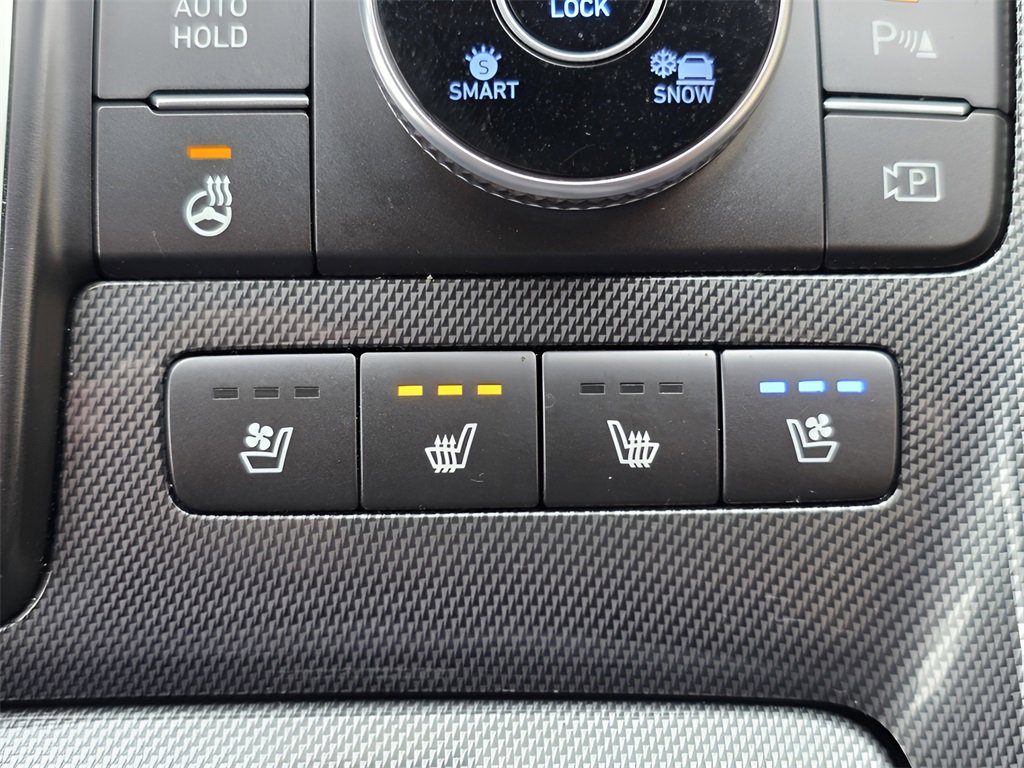 Used 2023 Hyundai Santa Fe Limited image 36