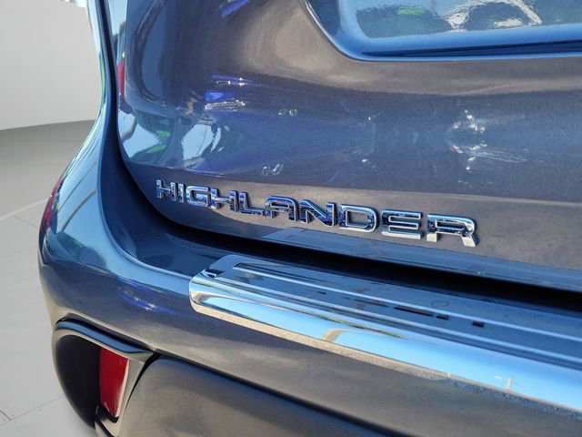 Used 2023 Toyota Highlander LE image 5