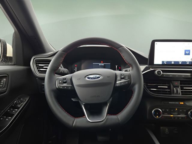 Used 2025 Ford Escape ST-Line Elite w/ Class II Trailer Tow Package image 12