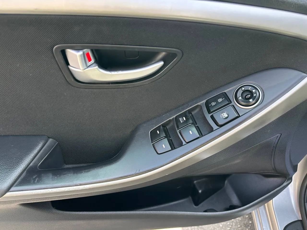 Used 2013 Hyundai Elantra GT FWD image 31