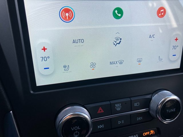 Used 2024 Ford Edge Titanium image 9