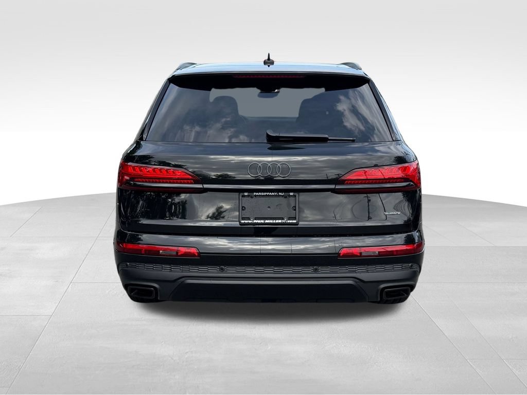 Used 2025 Audi Q7 2.0T Premium w/ Convenience Plus Package AWD/4WD image 7