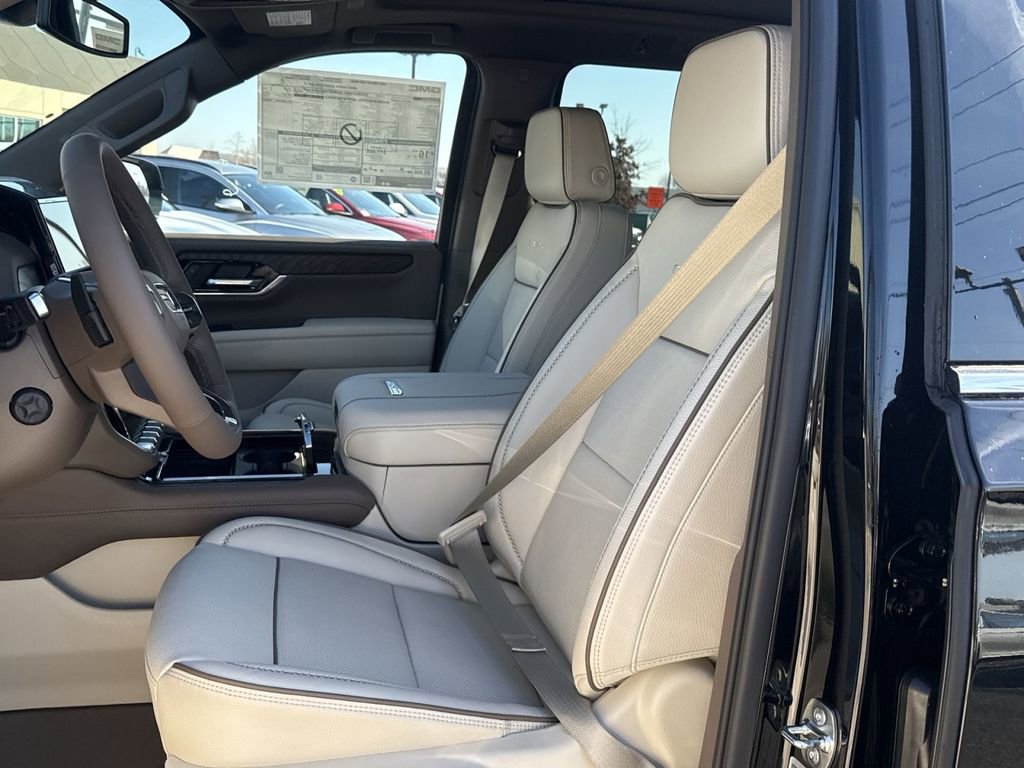 New 2026 GMC Yukon XL Denali w/ Sun & Power Step Package image 12