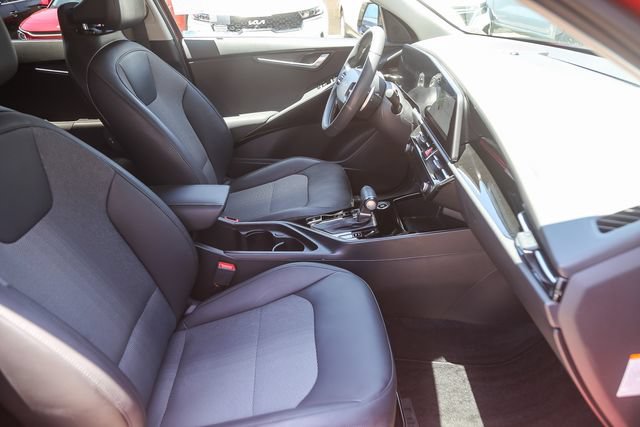 Certified 2023 Kia Niro EX Touring FWD image 17