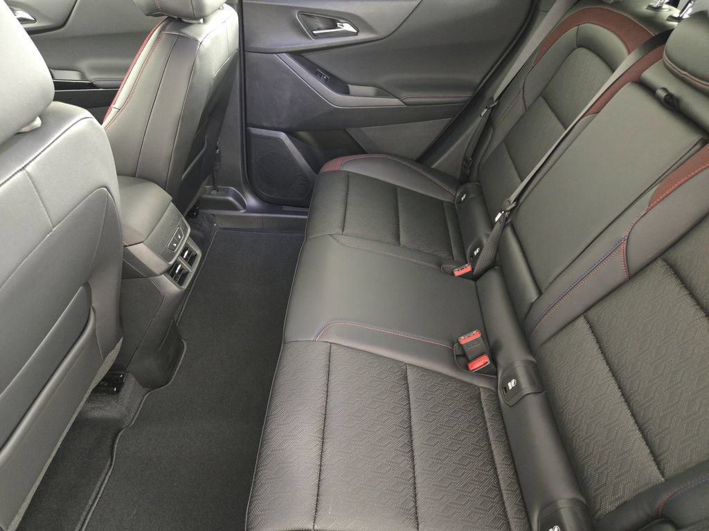 New 2026 Chevrolet Equinox RS w/ Convenience Package III FWD image 33
