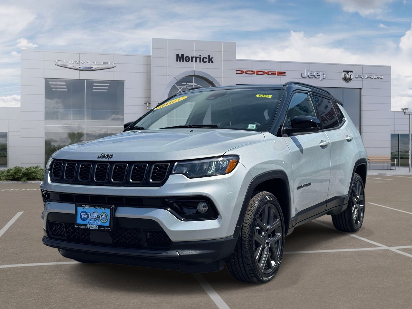 Used 2025 Jeep Compass Limited w/ Sun & Sound Group AWD/4WD image 4