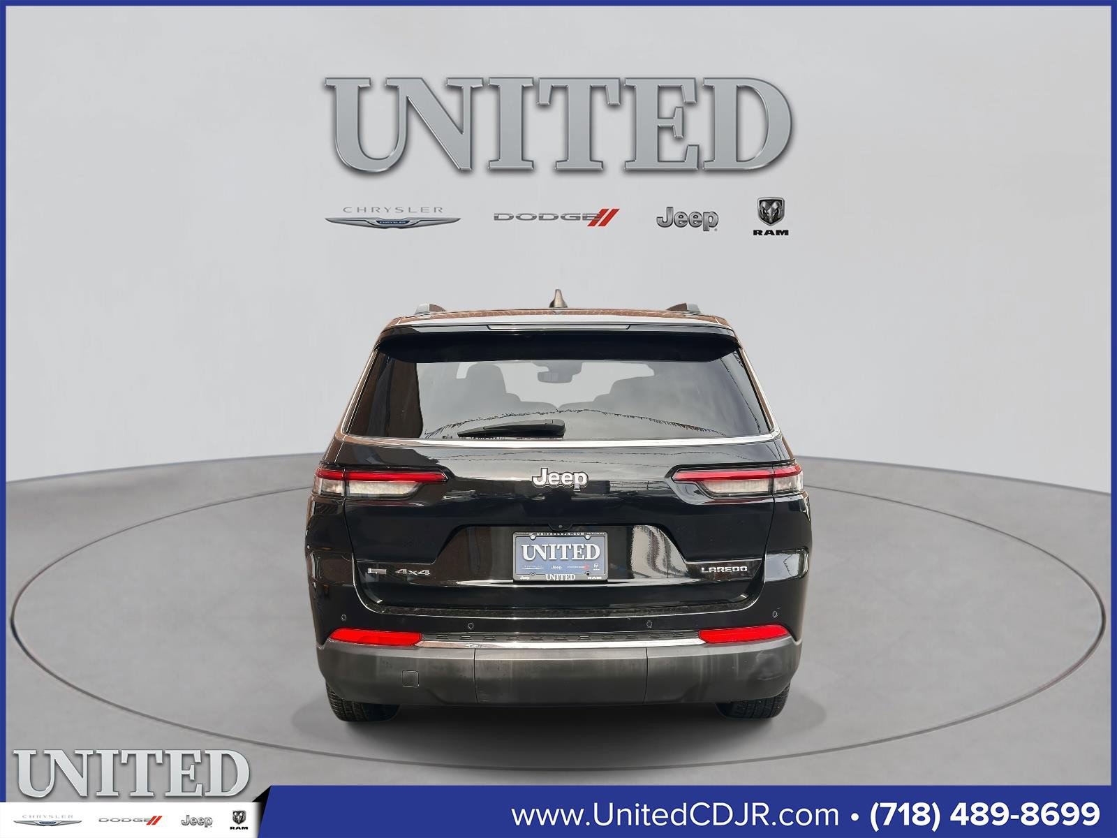 Used 2023 Jeep Grand Cherokee L Laredo image 4