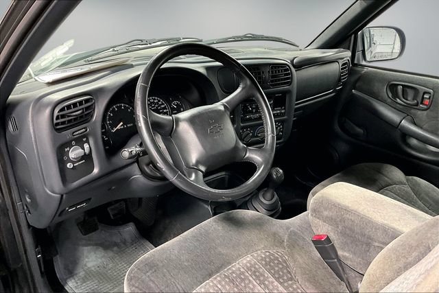 Used 2002 Chevrolet S10 Pickup LS w/ LS Preferred Equipment Group RWD image 11