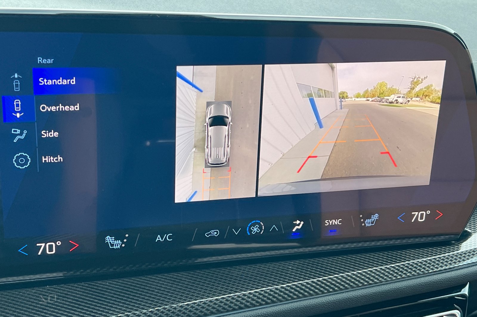 New 2027 Chevrolet Traverse Z71 w/ Enhanced Driving Package AWD/4WD image 18