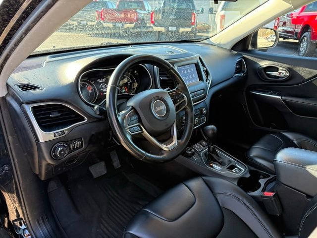 Used 2020 Jeep Cherokee Latitude Plus w/ Cold Weather Group image 3