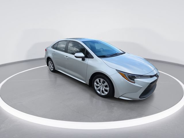 Used 2026 Toyota Corolla LE FWD image 2