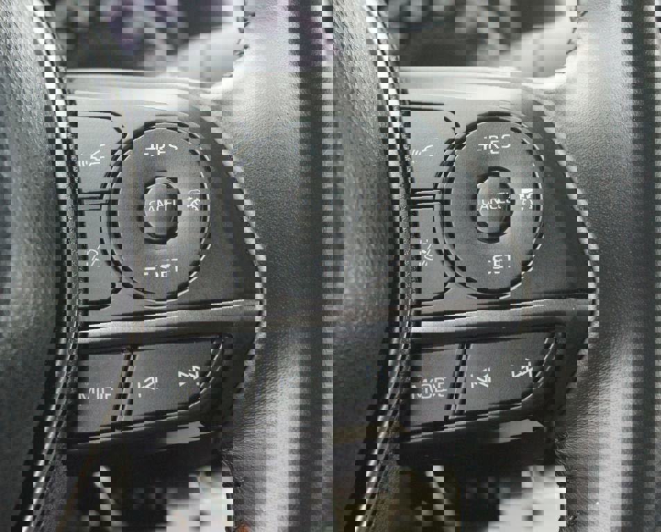 Used 2024 Toyota Camry SE image 8