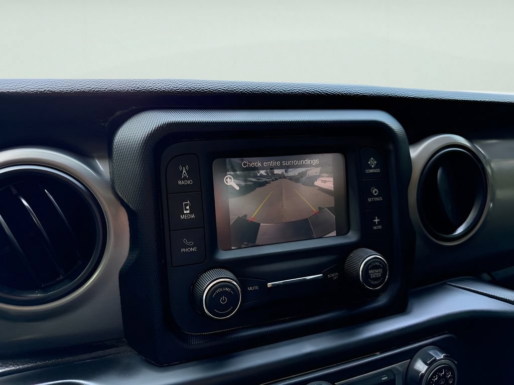 Used 2021 Jeep Gladiator Sport AWD/4WD image 23