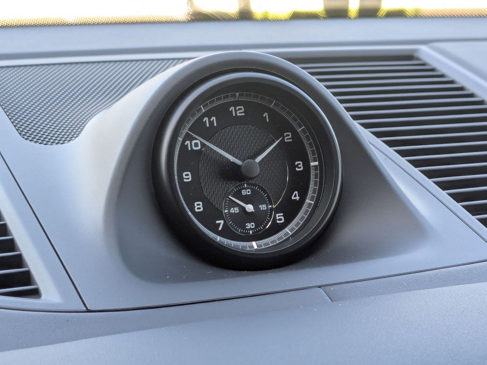 New 2026 Porsche Macan image 21