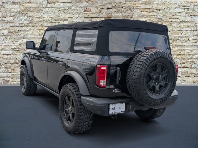 Used 2022 Ford Bronco Black Diamond image 4