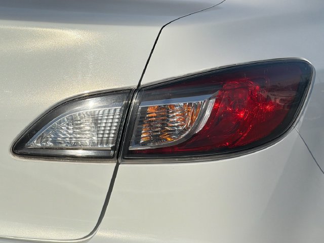 Used 2012 MAZDA MAZDA3 i Sport FWD image 8
