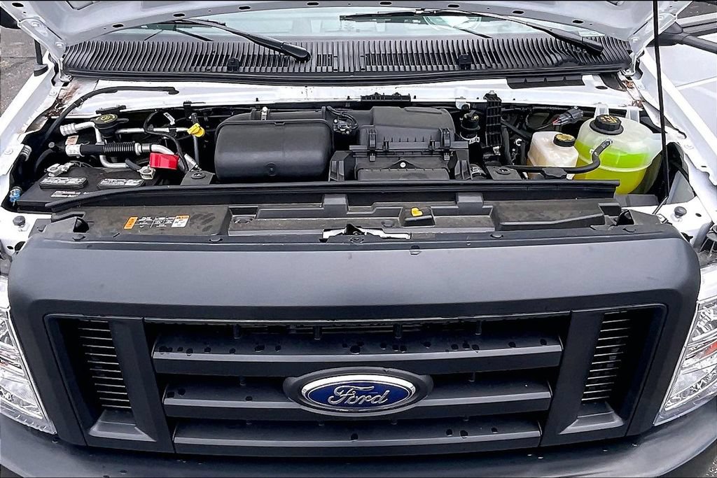 New 2024 Ford E-450 and Econoline 450 Super Duty w/ Driver's Safety Package RWD image 11