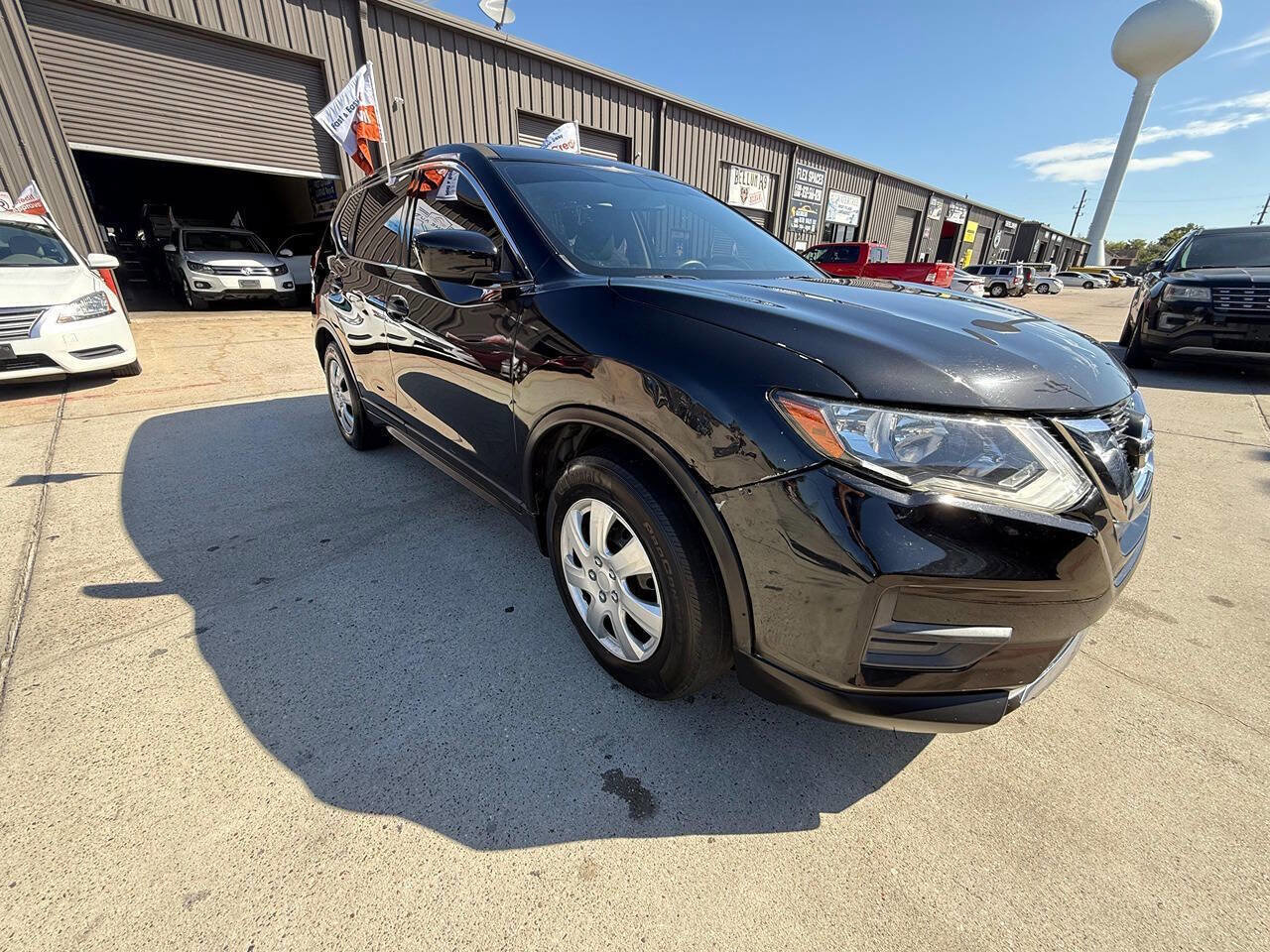 Used 2017 Nissan Rogue S image 13