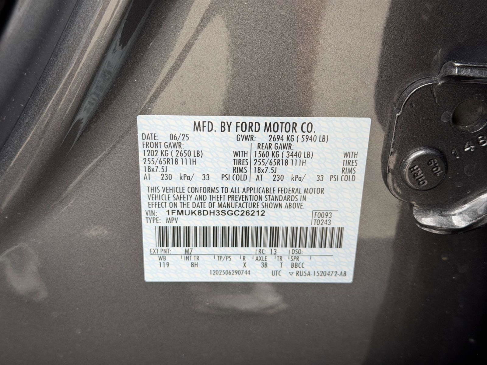 Used 2025 Ford Explorer Active AWD/4WD image 19